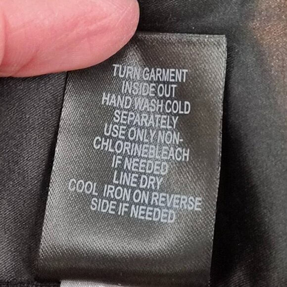 Torrid all-over sequins long-sleeve zip-up jacket in black EUC size 1 or 1X - Picture 8 of 11